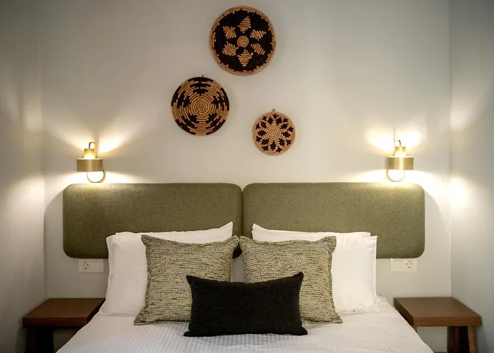 Eva\'S Paradise Syros